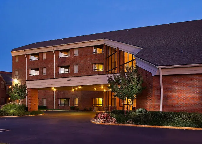 Sonesta Simply Suites Memphis East Poplar Pike